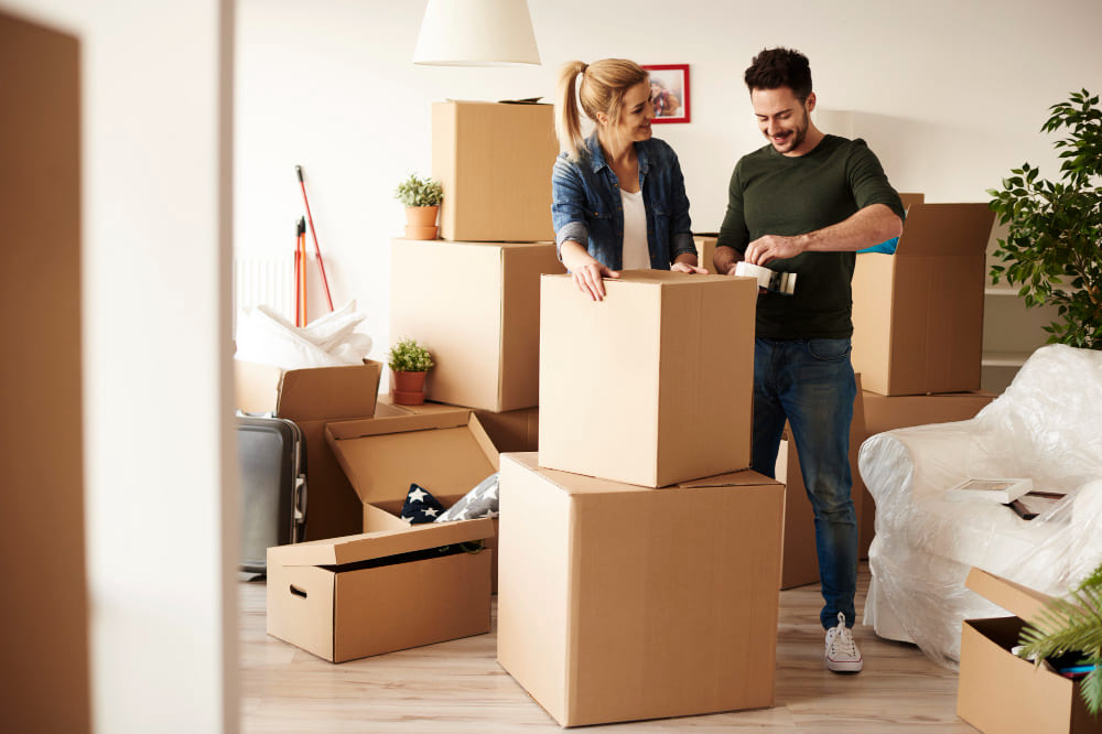 Professional house shifting services in Dubai with experienced movers packing and transporting home furniture safely.