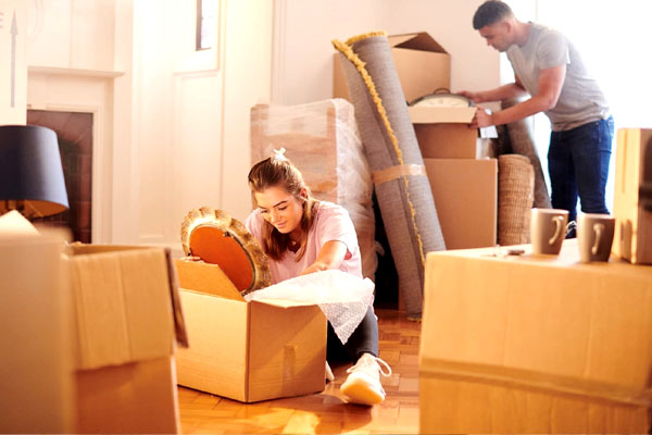 Professional house shifting services in UAE with experienced movers packing and transporting home furniture safely.