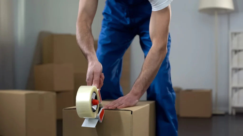 Professional movers in Dubai offering premium packing and unpacking services for homes and offices